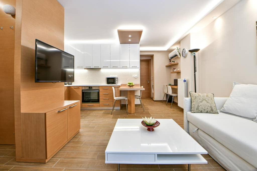 Modern Hospitality, With Private Garden, Athens Appartement Buitenkant foto