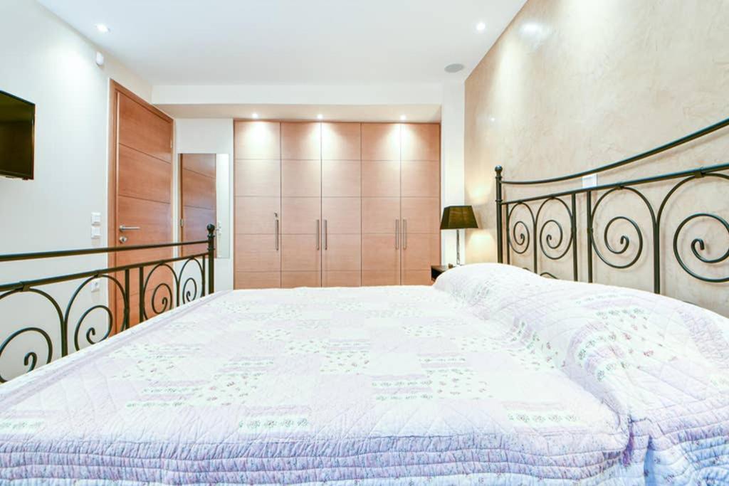 Modern Hospitality, With Private Garden, Athens Appartement Buitenkant foto
