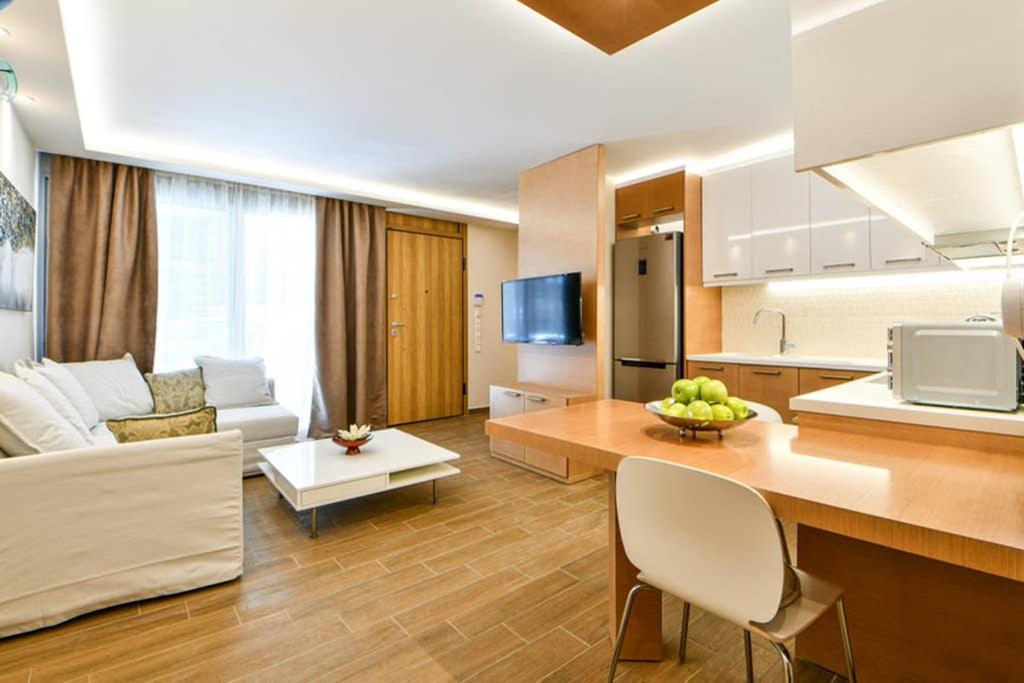 Modern Hospitality, With Private Garden, Athens Appartement Buitenkant foto